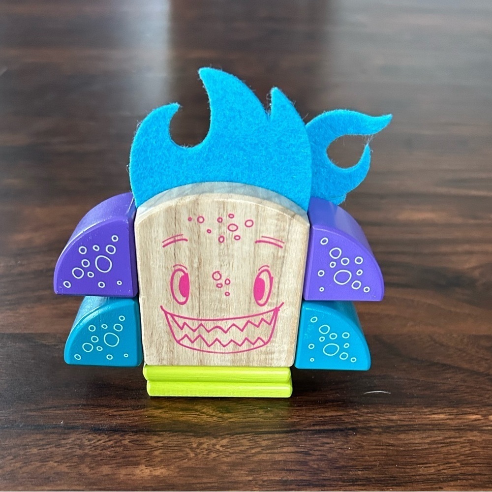 Tegu Sticky Monsters Magnetic Wooden Block Set 8 Piece

Excellent condition!